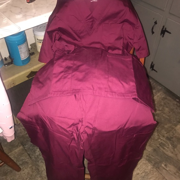NWT scrubs top and bottom - Picture 2 of 2
